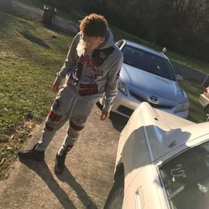 Meet your Posher, Tray